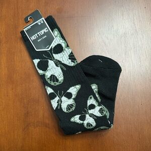 Bundle 2 items for $15! Men’s Skull Butterfly Crew Socks